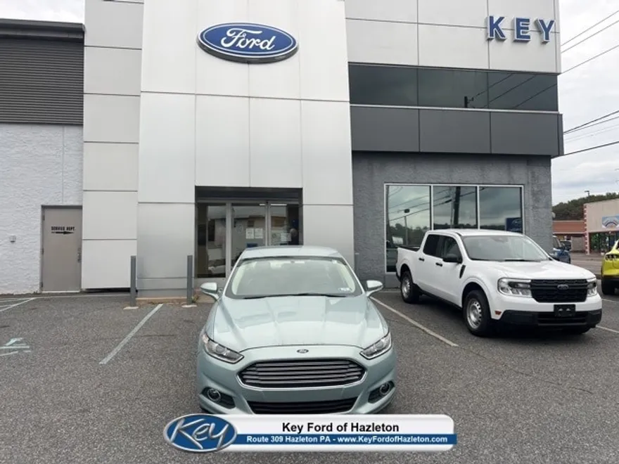 2013 Ford Fusion Energi SE photo 1