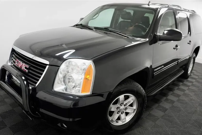 2013 Gmc Yukon XL SLT photo 1