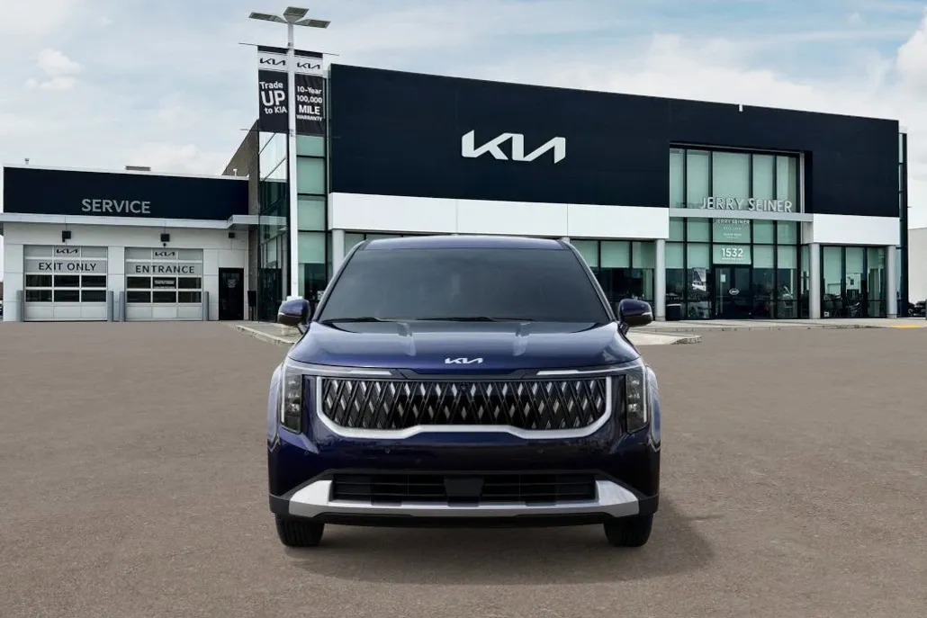 2026 Kia Carnival LX photo 1