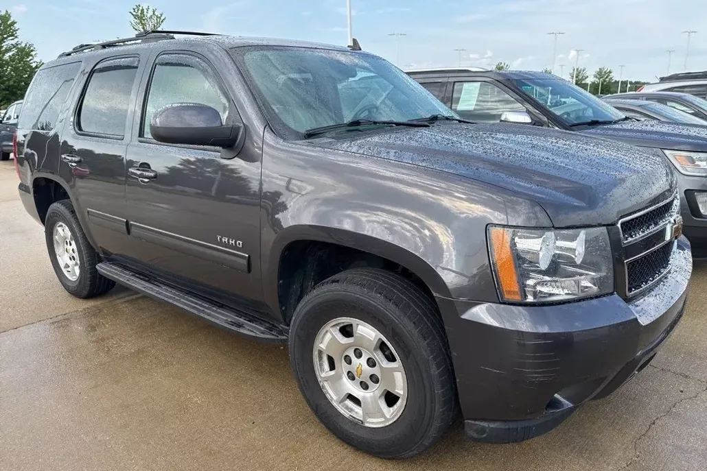 2010 Chevrolet Tahoe LT photo 1