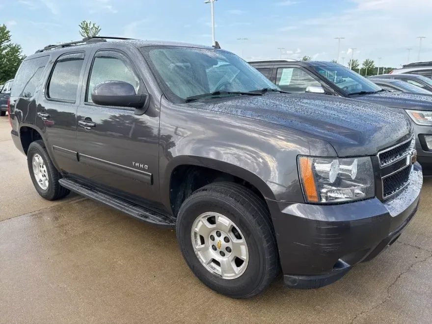 2010 Chevrolet Tahoe LT photo 1