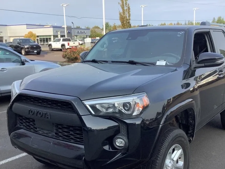 2022 Toyota 4Runner SR5 Premium photo 1