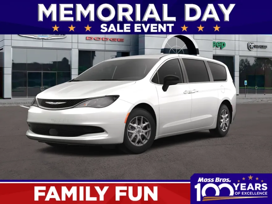 2025 Chrysler Voyager LX photo 1