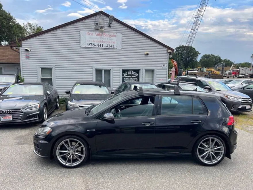 2017 Volkswagen Golf R 4Motion photo 1