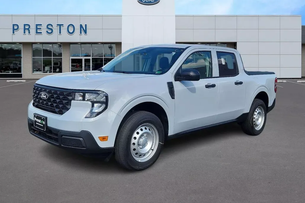 2025 Ford Maverick XL photo 1