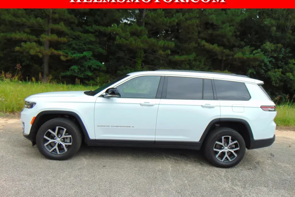 2024 Jeep Grand Cherokee Limited photo 1