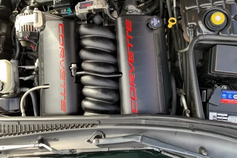 2004 Chevrolet Corvette Base Convertible photo 1