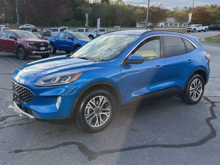 2020 Ford Escape SEL photo 1