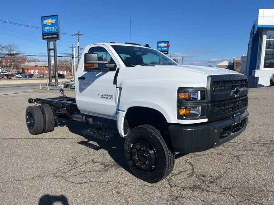 2024 Chevrolet Silverado 5500HD Work Truck photo 1