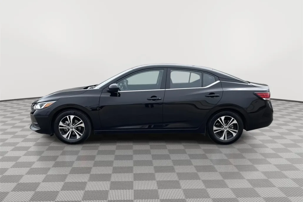 2023 Nissan Sentra SV photo 1