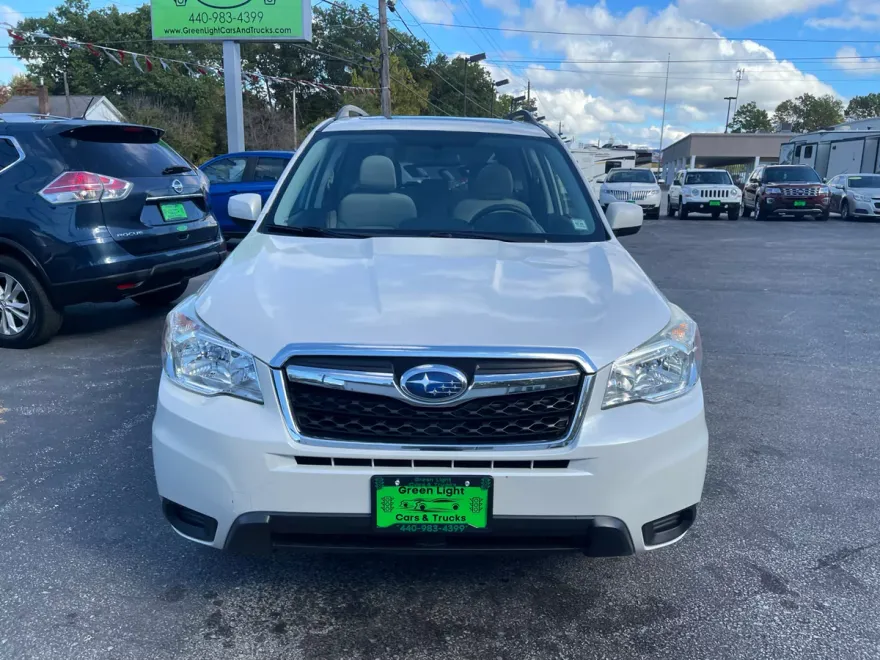 2014 Subaru Forester 2.5i Premium photo 1