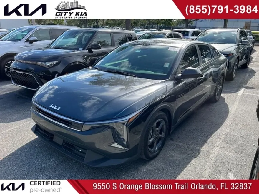 2025 Kia K4 LXS photo 1
