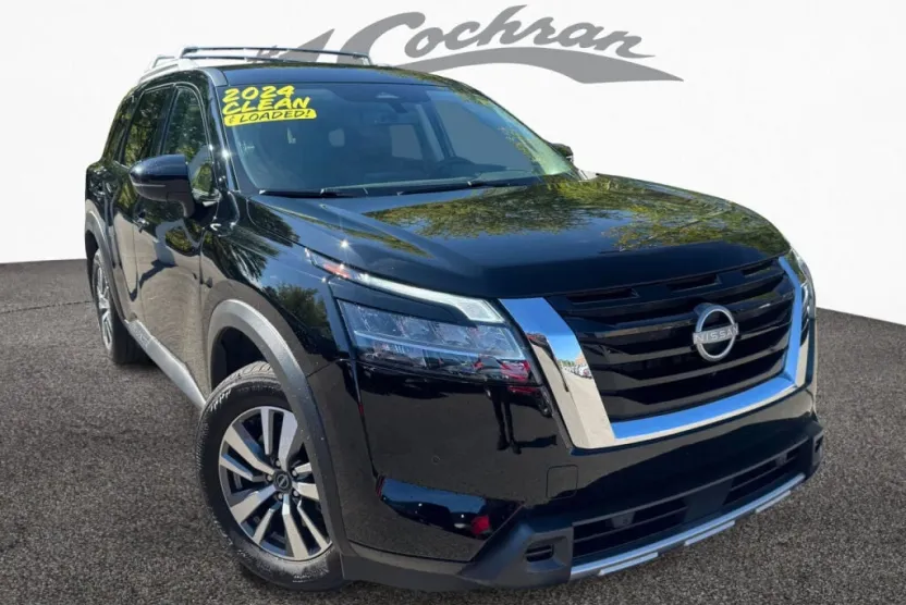2024 Nissan Pathfinder SL photo 1