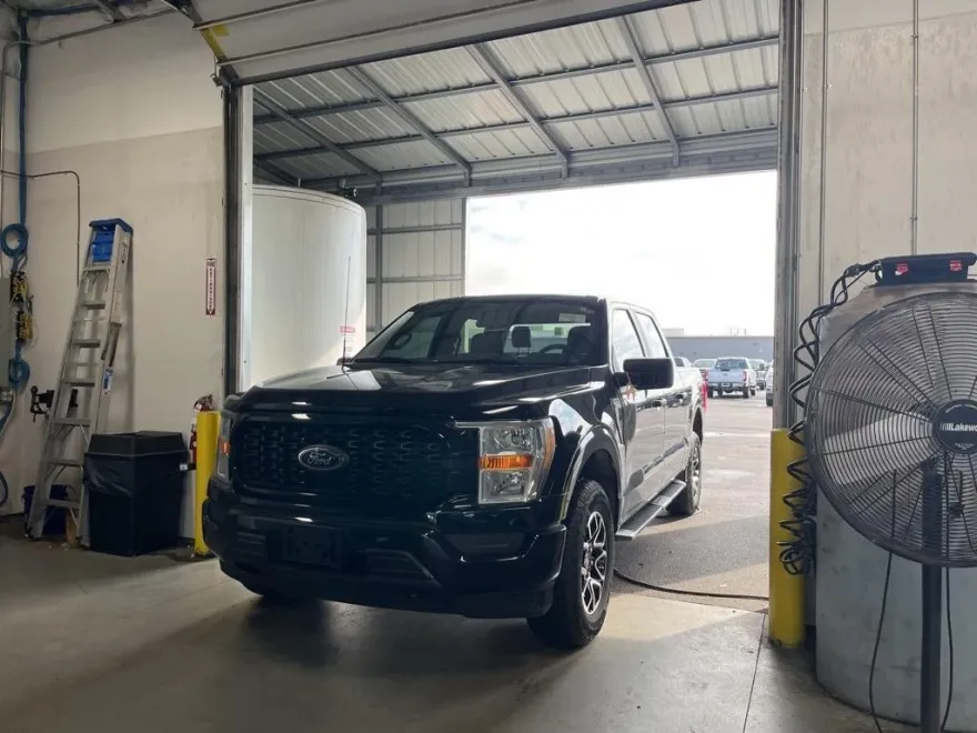 2022 Ford F-150 XL photo 1