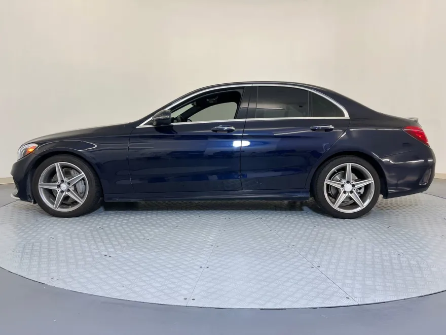 2017 Mercedes Benz C 300 4MATIC Sedan photo 1
