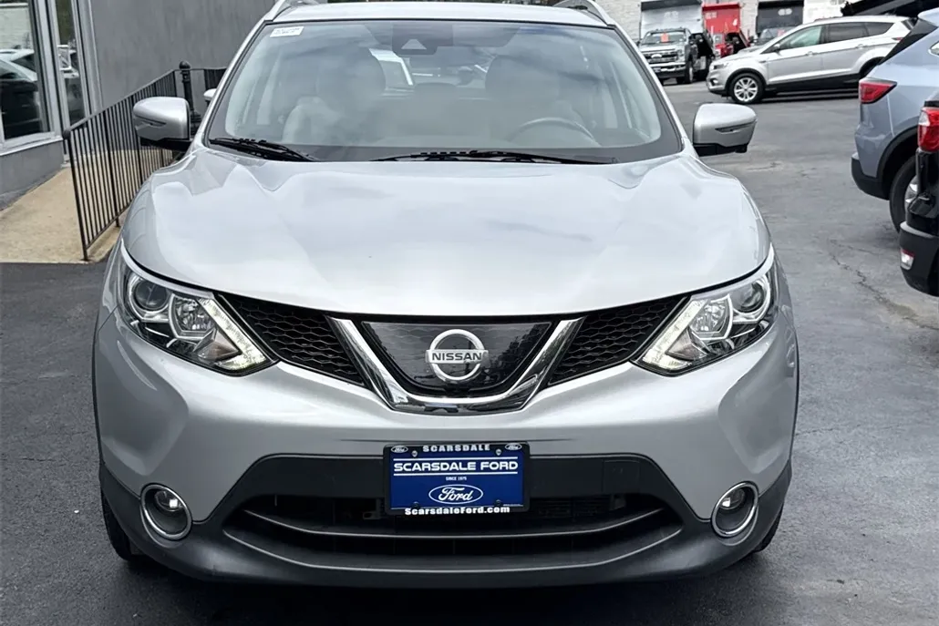 2019 Nissan Rogue Sport SV photo 1
