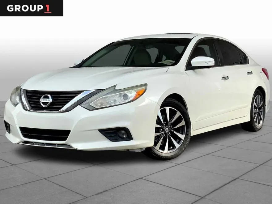 2015 Nissan Altima 2.5 S photo 1