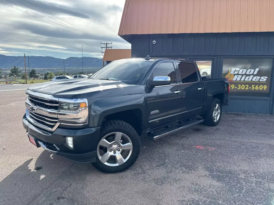 2017 Chevrolet Silverado 1500 High Country photo 1