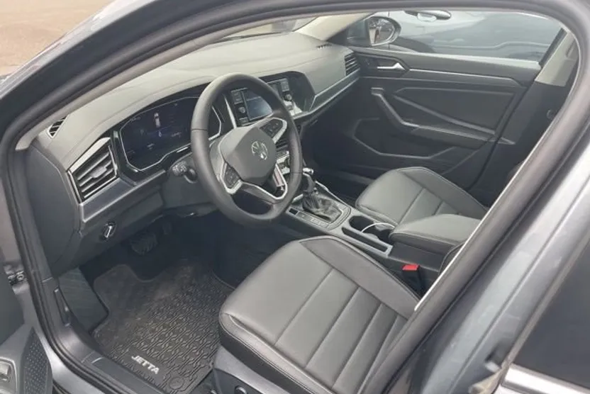 2024 Volkswagen Jetta 1.5T SE photo 1