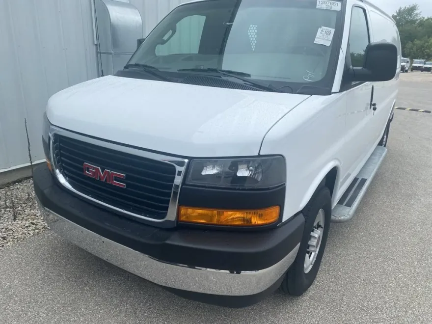 2023 Gmc Savana Cargo 2500 photo 1