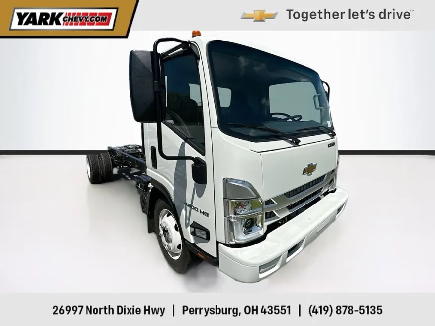 2024 Chevrolet Silverado 4500HD Base photo 1