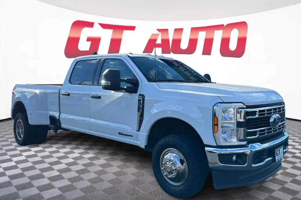 2024 Ford F-350 XLT photo 1