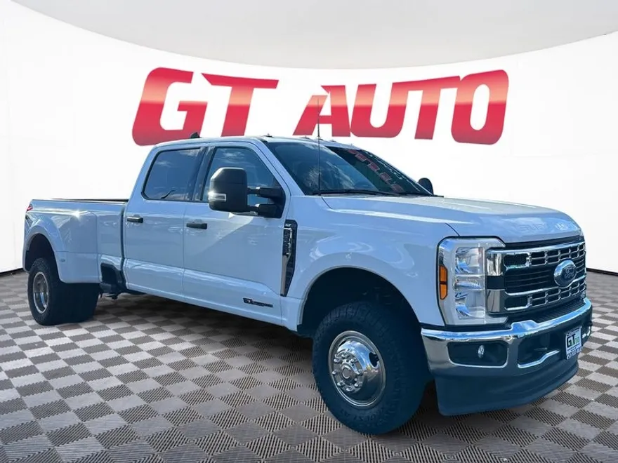 2024 Ford F-350 XLT photo 1