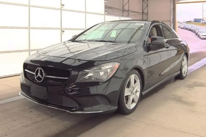 2019 Mercedes Benz CLA 4MATIC photo 1