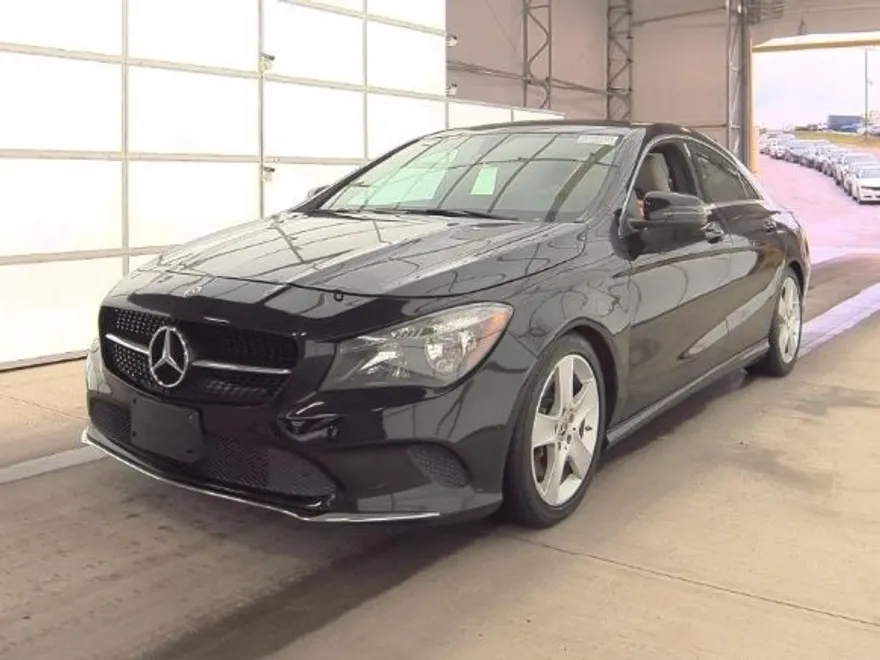 2019 Mercedes Benz CLA 4MATIC photo 1