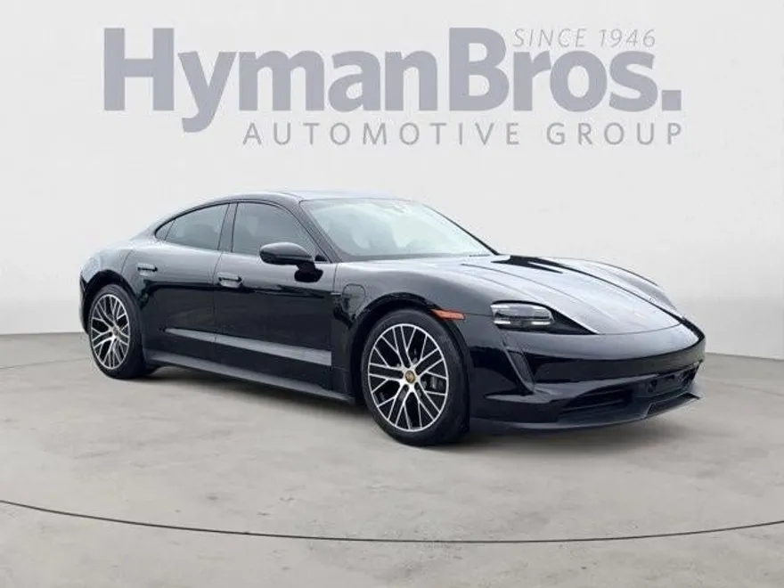 2022 Porsche Taycan photo 1
