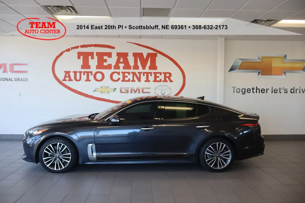2019 Kia Stinger photo 1