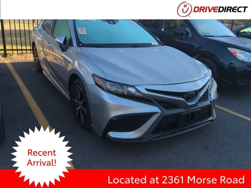 2021 Toyota Camry SE photo 1