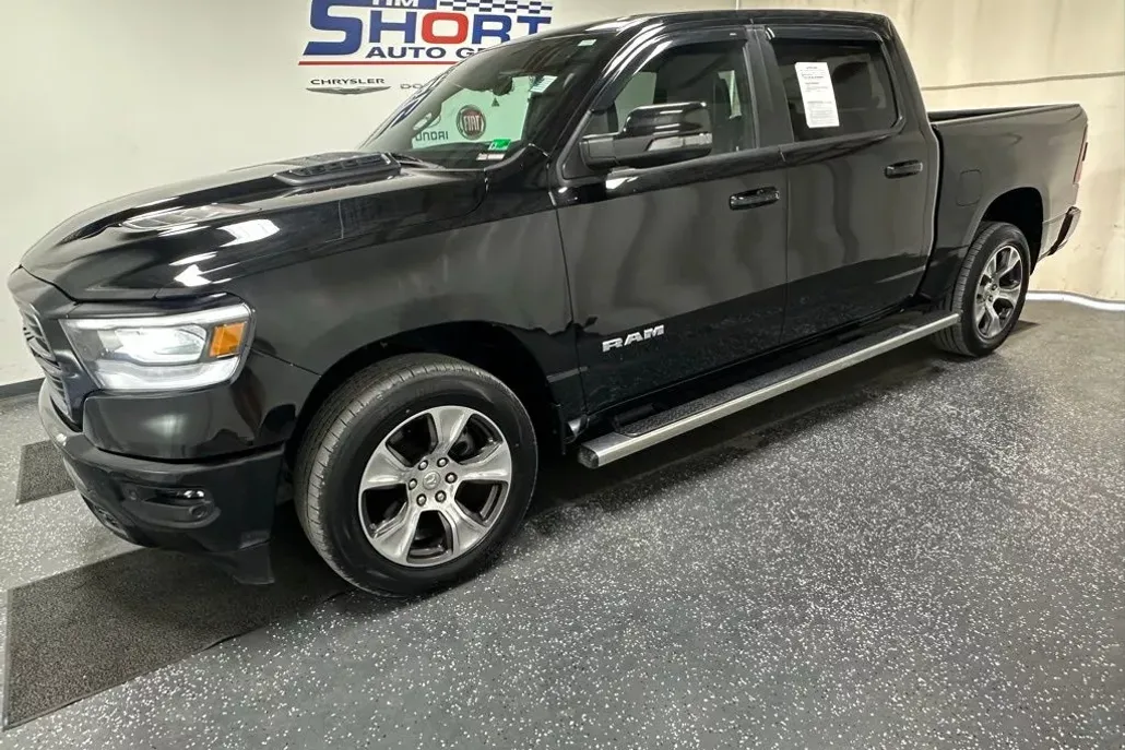 2023 Ram 1500 Laramie photo 1