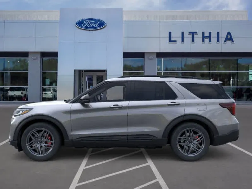 2025 Ford Explorer ST photo 1