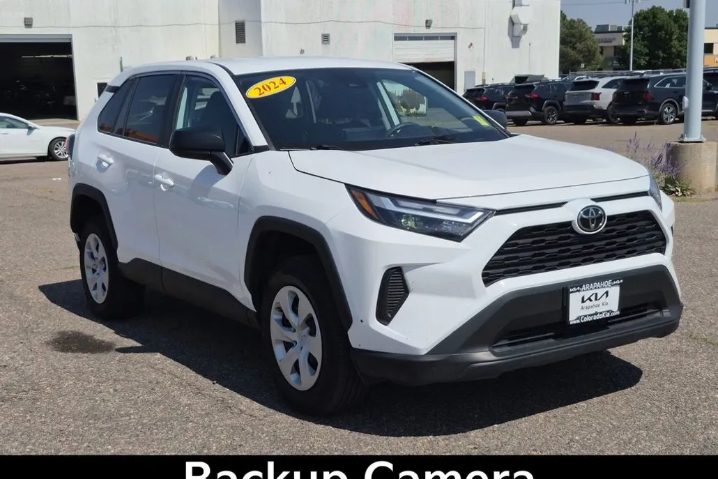 2024 Toyota RAV4 LE photo 1