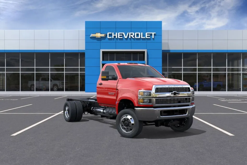 2025 Chevrolet Silverado 6500HD Work Truck photo 1