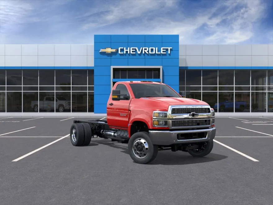 2025 Chevrolet Silverado 6500HD Work Truck photo 1