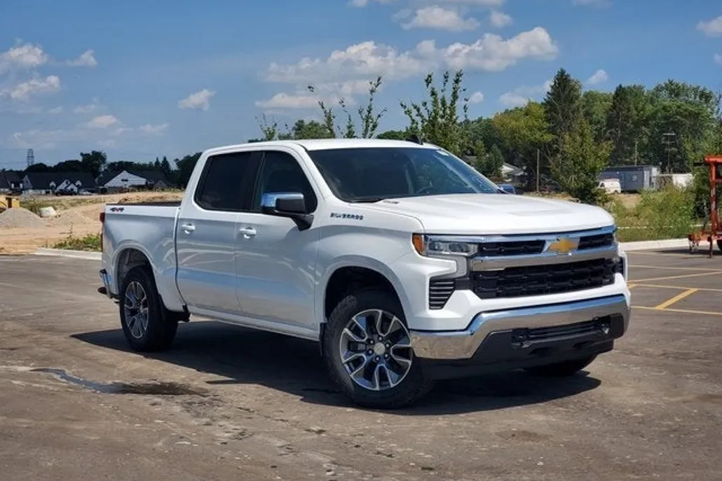 2026 Chevrolet Silverado 1500 LT photo 1