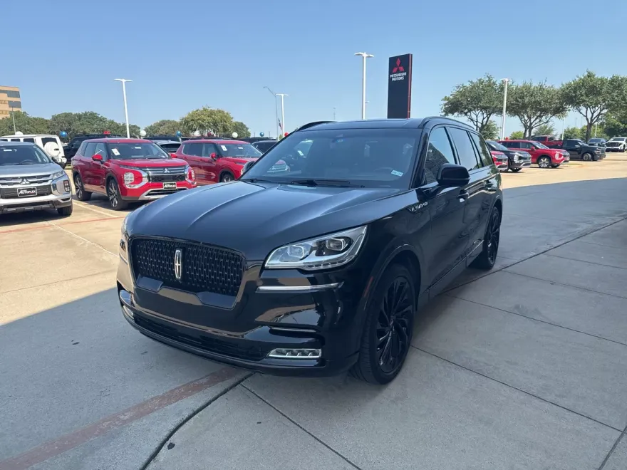 2023 Lincoln Aviator Black Label photo 1