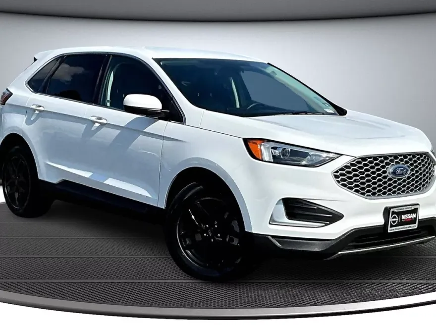 2024 Ford Edge SEL photo 1