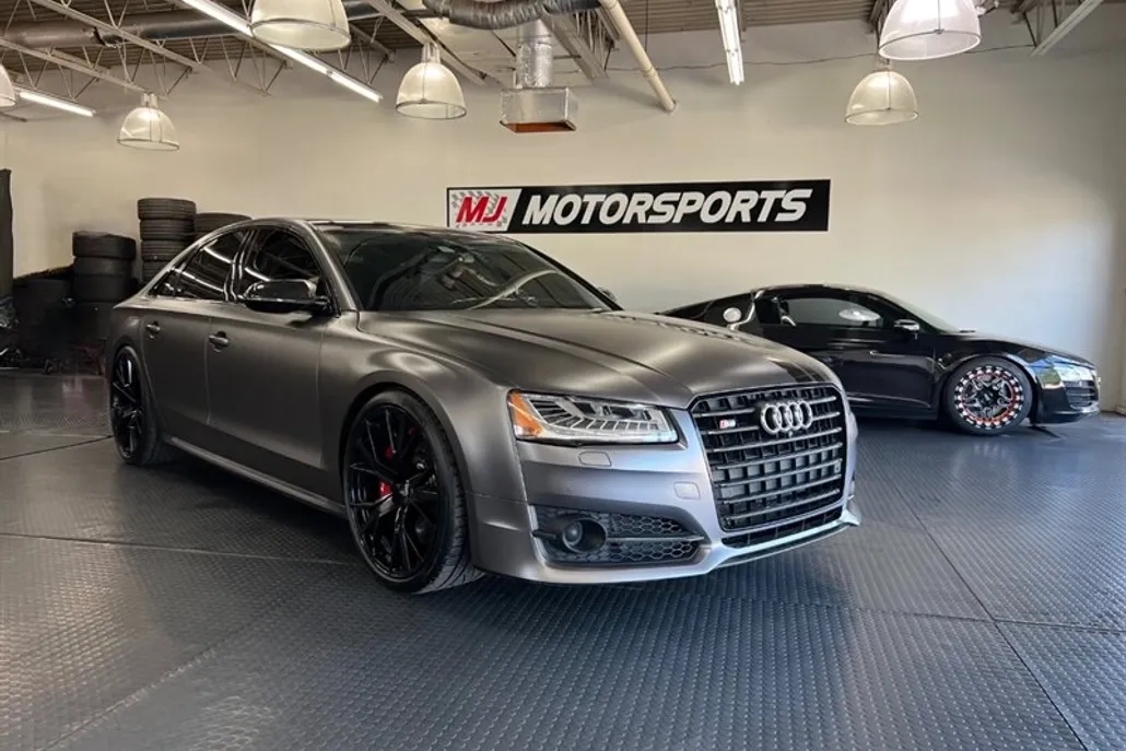 2016 Audi S8 Plus 4.0T Quattro photo 1