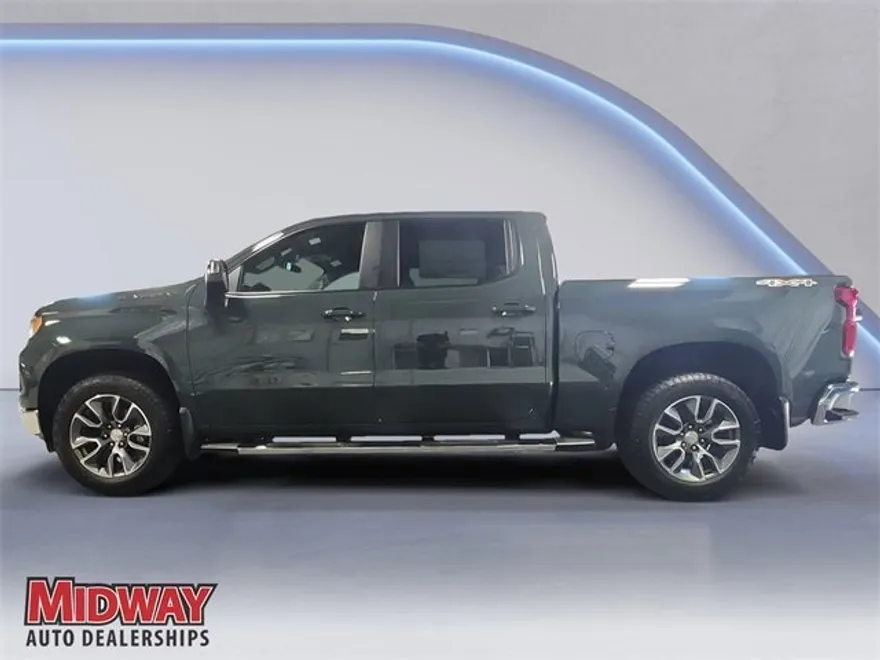 2025 Chevrolet Silverado 1500 LT photo 1