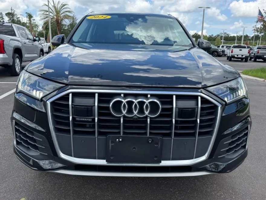 2024 Audi Q7 55 Premium Plus photo 1