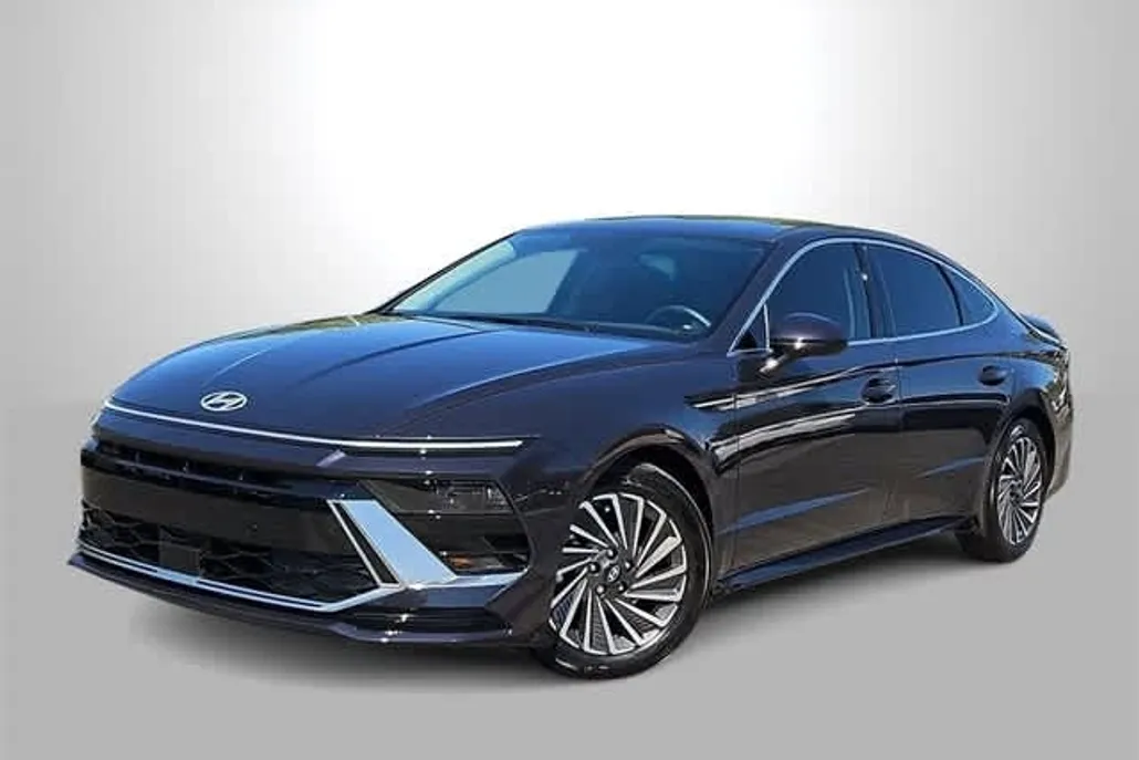 2025 Hyundai Sonata Hybrid SEL photo 1