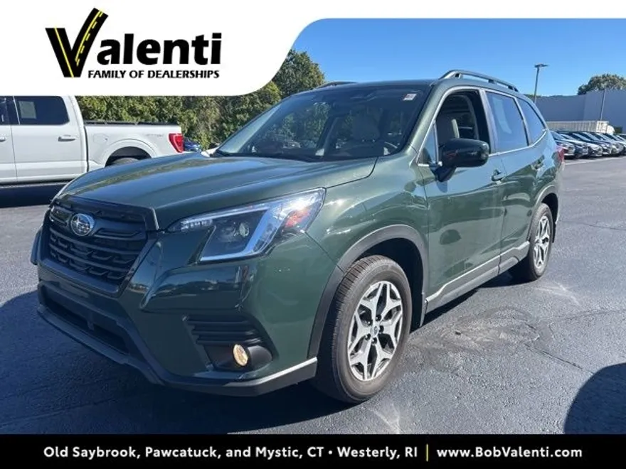 2023 Subaru Forester Premium photo 1