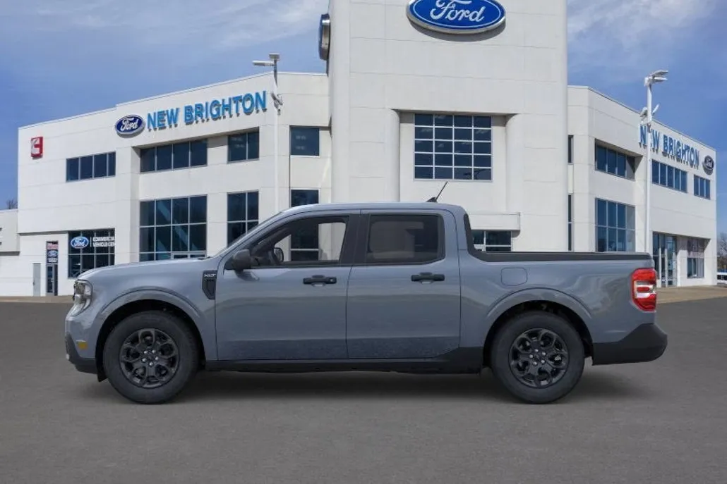 2025 Ford Maverick XLT photo 1