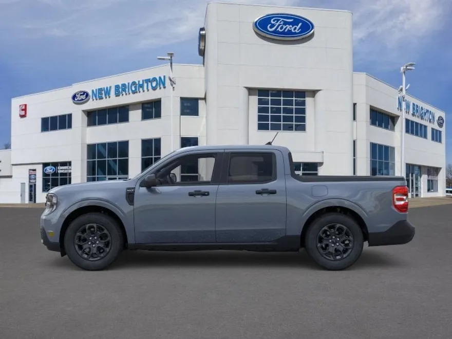 2025 Ford Maverick XLT photo 1