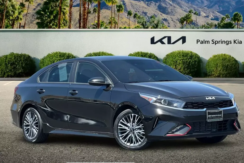 2023 Kia Forte GT-Line photo 1