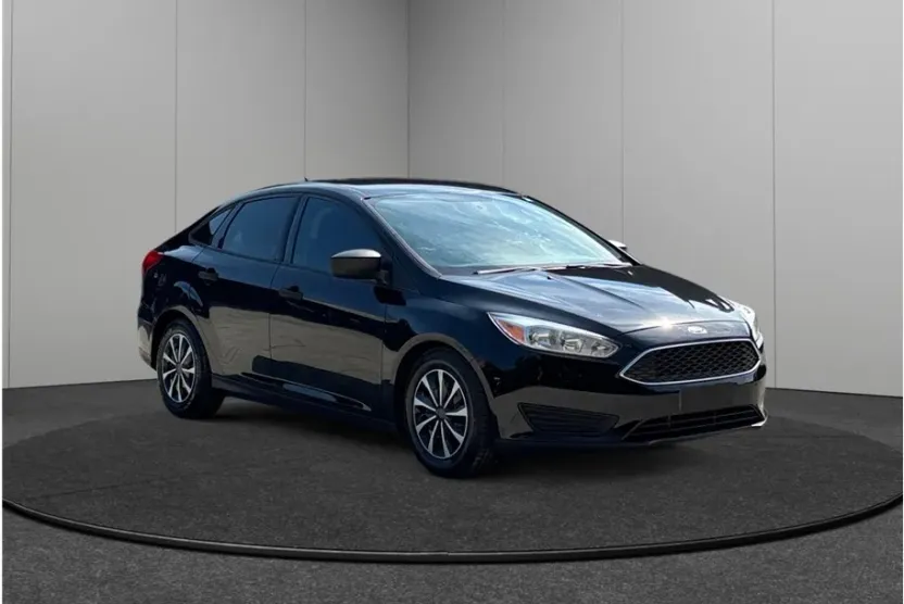 2015 Ford Focus Sedan photo 1