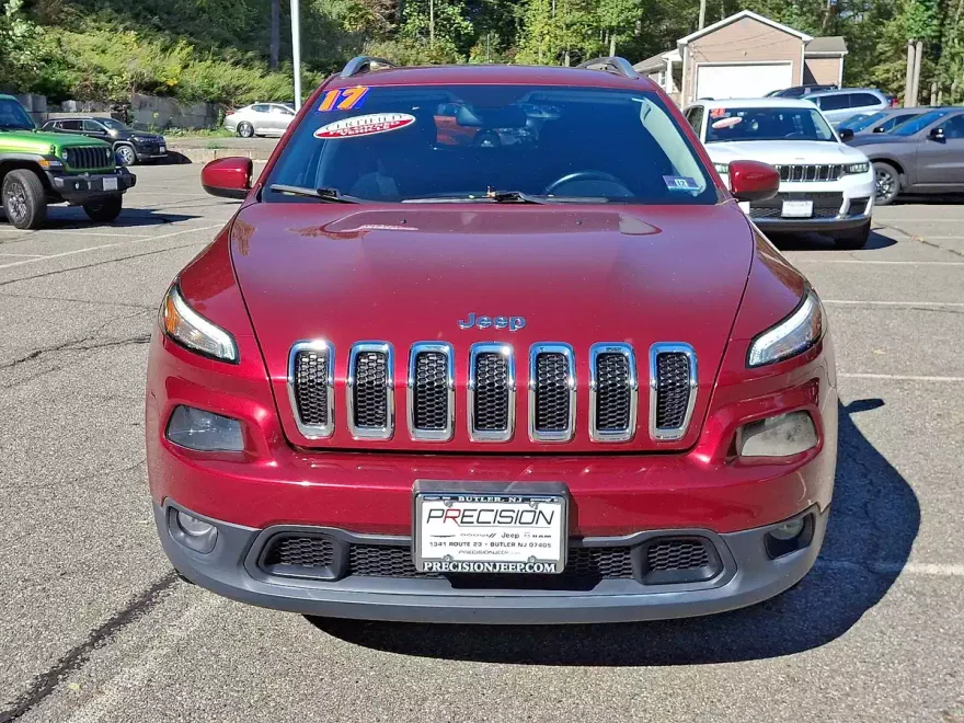 2017 Jeep Cherokee Latitude photo 1